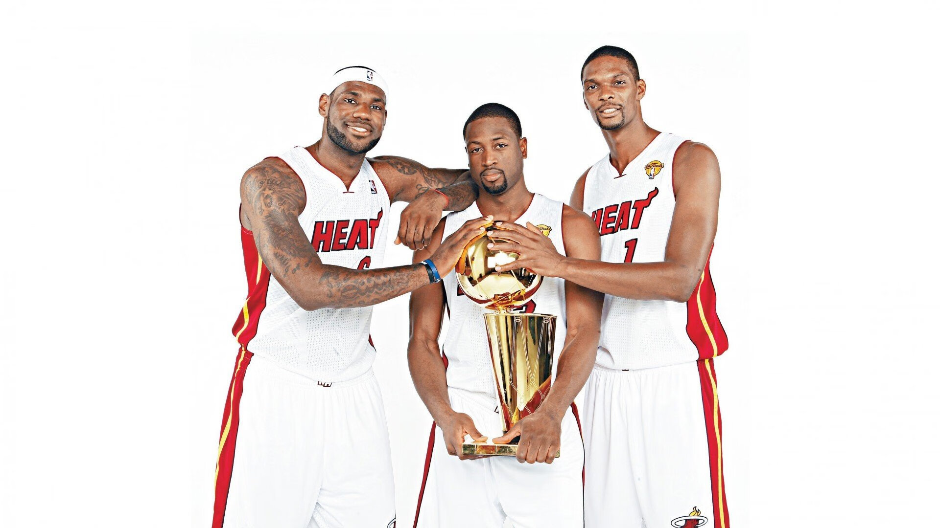 雄鹿带队取胜！，萨拉赫重要时刻比赛规则变更赢得满堂喝彩